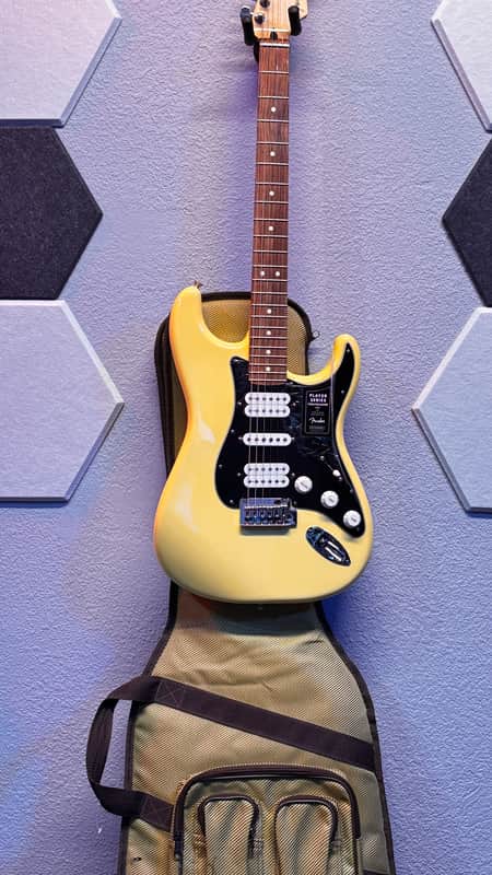 Fender Player II Stratocaster HSS 2024 - Present - Hialeah Yellow (MEX) image 1