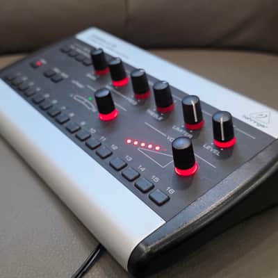 Behringer Powerplay P16-M 16-Channel Digital Personal Mixer 2011 - Present - Standard image 3
