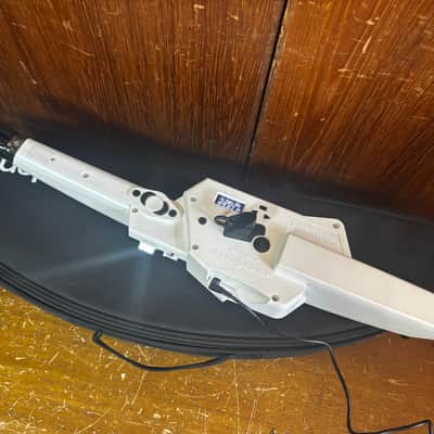 Roland Aerophone AE-10 Digital Wind Instrument white w/ bag image 4