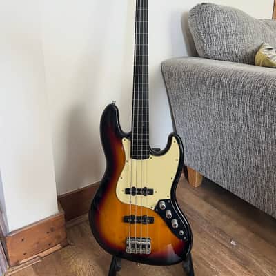 Fender Squier Vintage Modified Jazz Bass Fretless 2010 - 3-Color Sunburst image 2