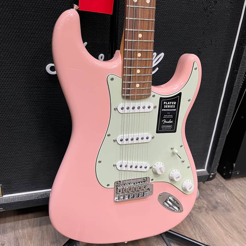 Fender Limited Edition Player Stratocaster with Pau Ferro Fretboard 2022 - Shell Pink image 1