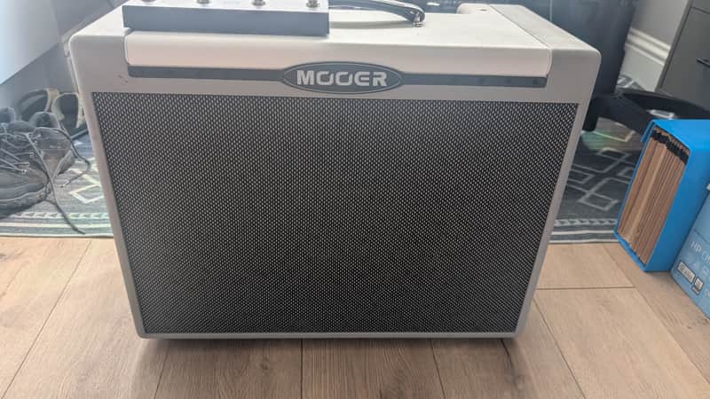 Mooer SD75 75-Watt 1x12" Digital Modeling Guitar Combo 2019 - Present - White image 1