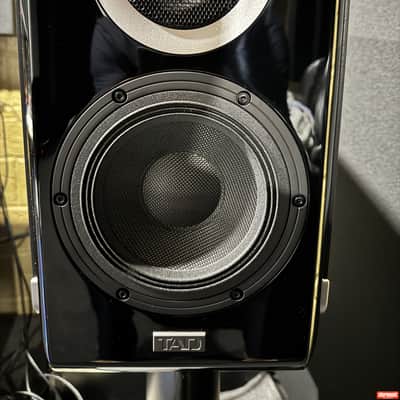 TAD ME1K 2022 - Piano Black Bild 2