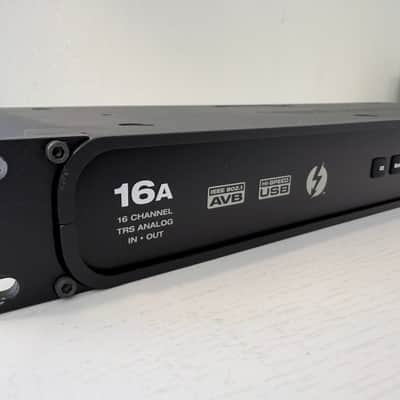 MOTU 16A Thunderbolt / USB 2.0 Audio Interface 2014 - Present - Black image 3