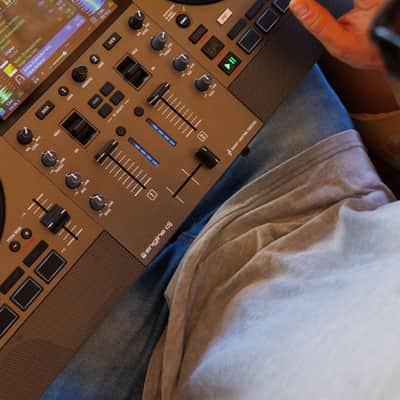 Numark Mixstream Pro Go Battery Powered Standalone Controller + Soft Case + 2x XLRs image 7