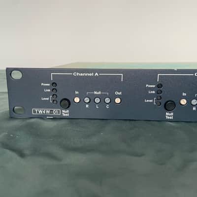 Clear-Com IF4W4 - 4 Channel 4-Wire Interface image 3