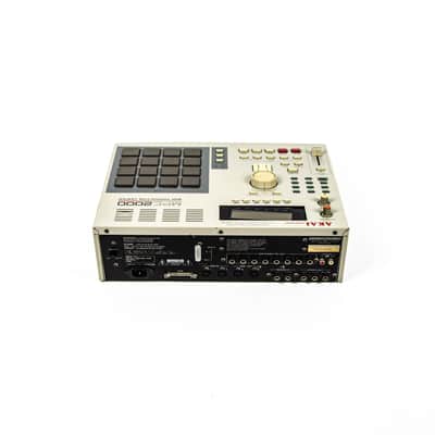 Akai MPC2000 Owned by Sergio Vega image 5