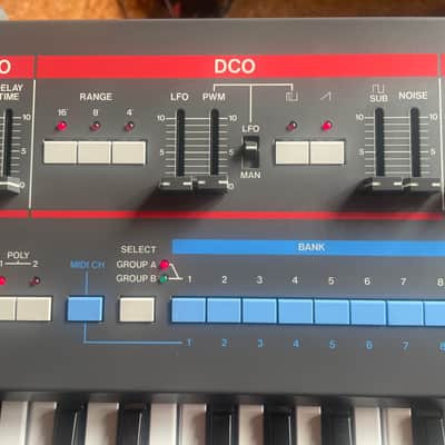 Roland Juno-106 Synthesizer image 10