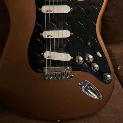 Harley Benton 25th anniversary strat(modded) 2023 - Firemist gold image 2