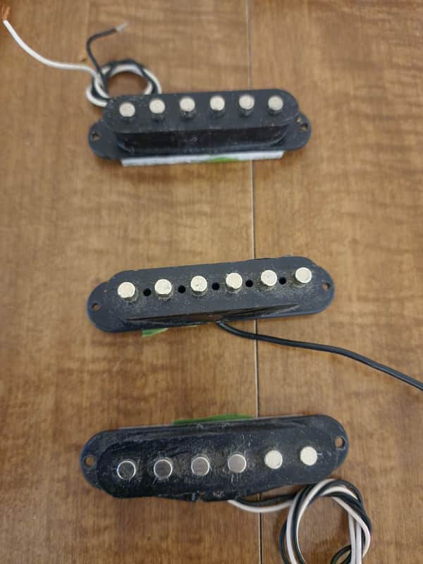 Unknown Set of Single Coil Ceramic Stratocaster Type Pickups @4k - Set #3 image 1