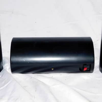 Klipsch quintet center and surround speakers 3 pc set image 3