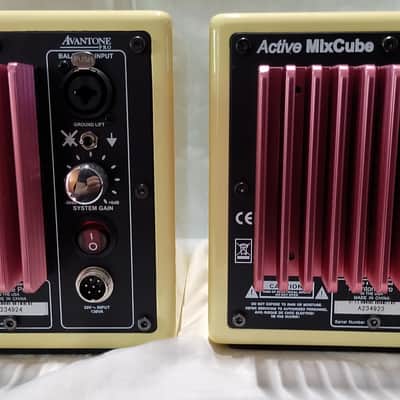 Avantone Pro Active MixCubes (Pair) 2011 - Present - Buttercream image 3