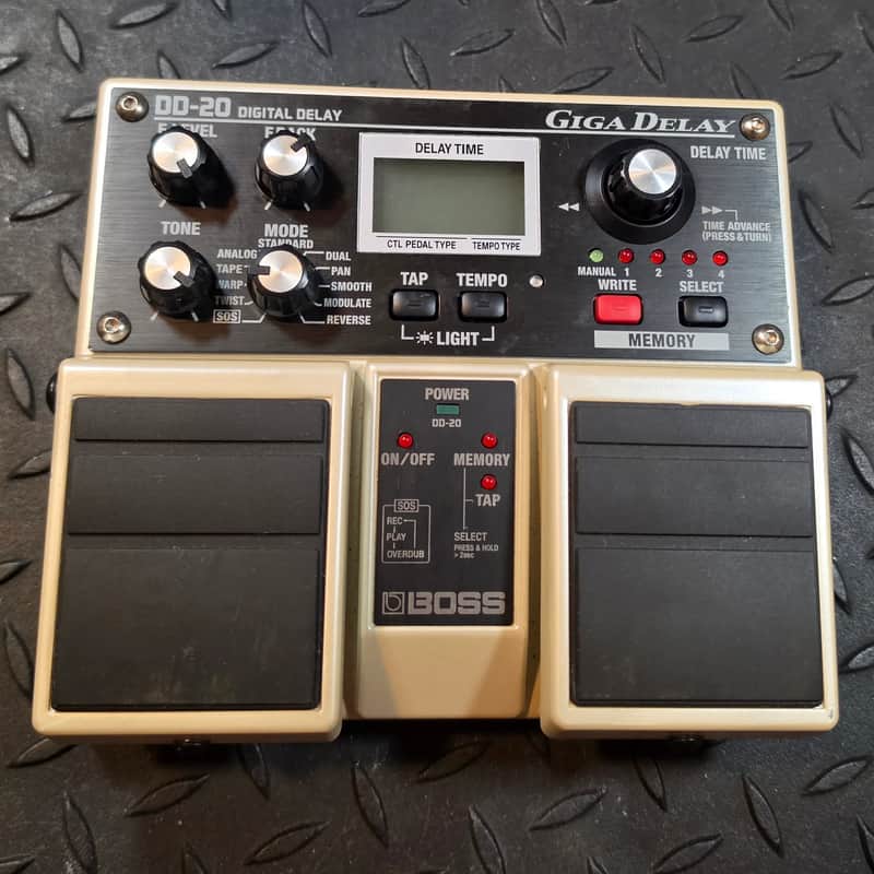 Boss DD-20 Giga Delay | Reverb