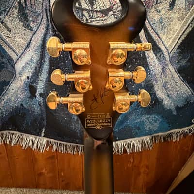 Schecter Synyster Gates Signature Synyster Custom-S Sustainiac with Schecter Humbucker 2018 - Present - Satin Gold Burst image 3