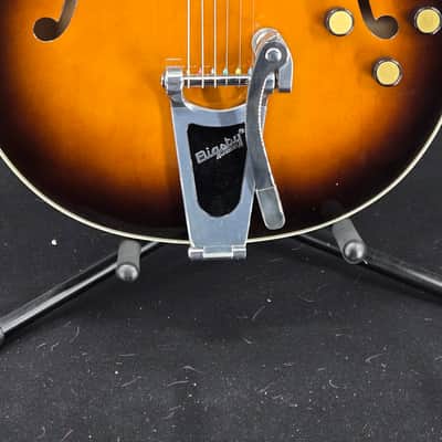 Gretsch G2420T Streamliner™ Hollow Body with Bigsby®, Laurel Fingerboard, Broad'Tron™ BT-3S Pickups, Robusto Burst image 1