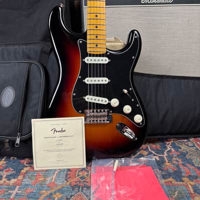 Fender USA Professional Classic Stratocaster 3 Tone Sunburst - 2025 image 5