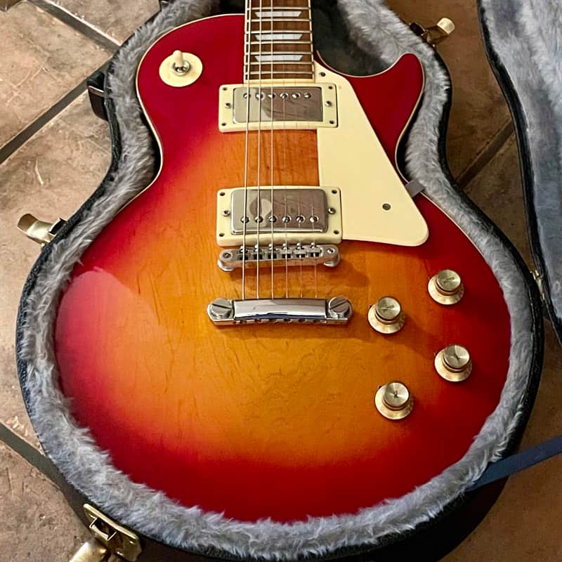 1976-1979 Yamaha Studio Lord SL380 with Case in Excellent