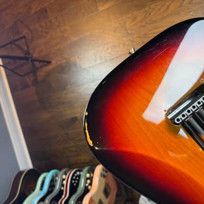 Fender American Professional Stratocaster 2018 - Sunburst image 9