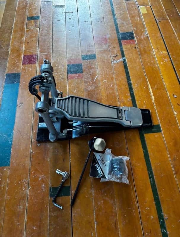 Yamaha Bass drum pedal 1990- - Aluminum image 1