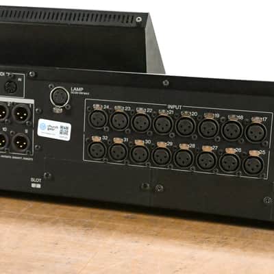 Yamaha LS9-32 32-Input Digital Mixing Console CG0110C image 10