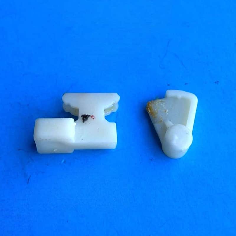 Immagine KURZWEIL PC88 Keyboard Piano Replacement Part: Hammer Frame Rod End Cap Lock - 1