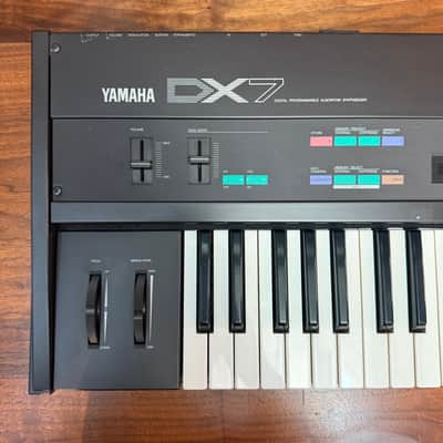 Yamaha DX7 Serviced, Factory Case & Music Holder Optional