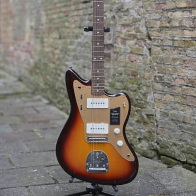 Fender Limited Edition Vintera II Road Worn 50s Jazzmaster- 3-Color Sunburst(4) image 13