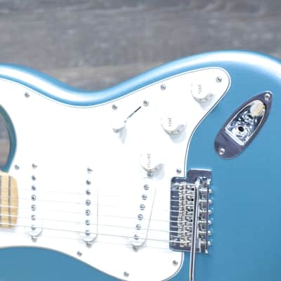 Fender Player Stratocaster Lake Placid Blue Maple Fingerboard Electric Guitar image 4