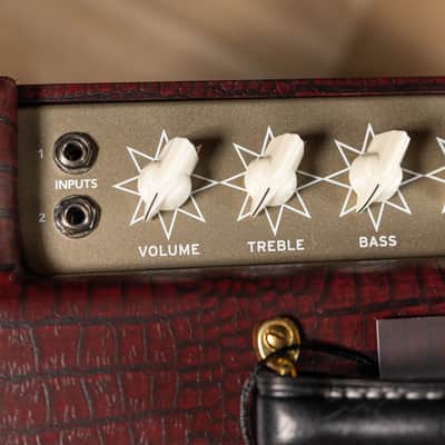 Magnatone Varsity Reverb Point-To-Point 15W 1x12” Combo Amp – Cathedral Burgundy image 3
