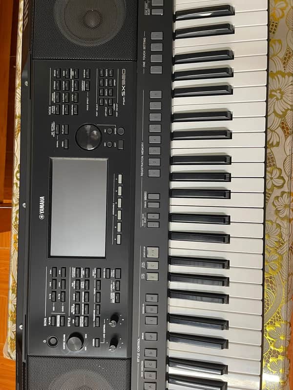 Yamaha PSR-SX920 61-Key Arranger Workstation Used in mint codition image 1