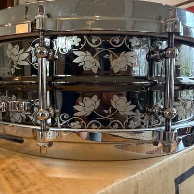Ludwig LW5514ANV 100th Anniversary Black Magic 5.5x14" 10-Lug Brass Snare Drum 2009 - Engraved Black Nickel image 4