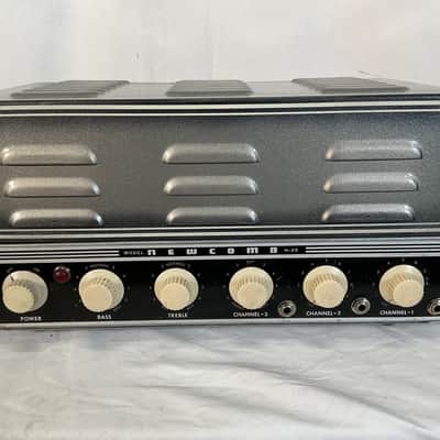 VINTAGE NEWCOMB H-25 Amplifier image 1