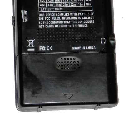 Grundig Mini 300 World Band Receiver AM / FM / SW Shortwave Digital Tuner Clock Pocket Radio Black image 2
