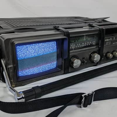 Vintage JVC CX-500US Portable TV AM/FM Cassette Player/Recorder Combo - Tested & Working image 10