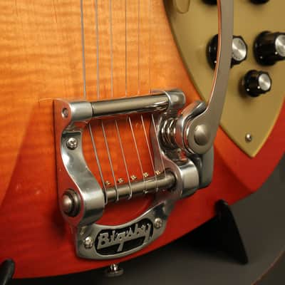 1997 Rickenbacker 330 mod w/Bigsby/Gold Guards/Vintage pickups + Autumnglo refin image 6