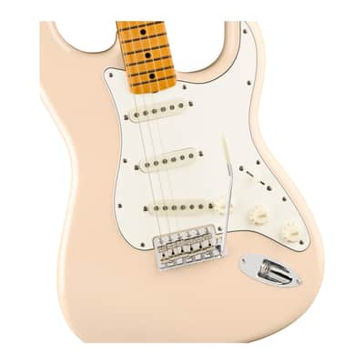 Fender Vintera III Late '60s Stratocaster with Maple Fingerboard Alder Body and Vintage-Style Tuning Machines (Olympic White) image 3