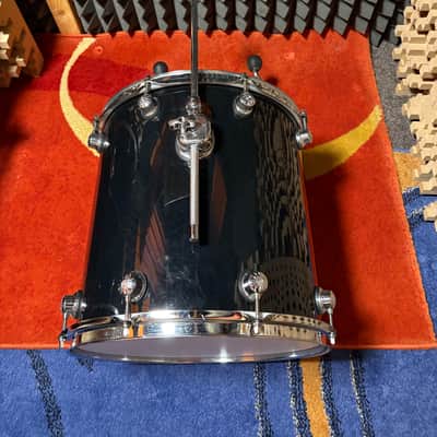 Natal DNA 22x18 / 14x16 / 10x8 / 12x9 / 14x5.5" 5pc Drum Kit with Cymbals and Hardware image 4