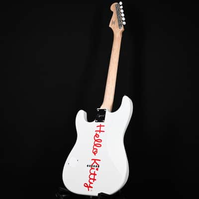 Squier x Hello Kitty Stratocaster Electric Guitar - White 2025 (CYKF25009105) image 12