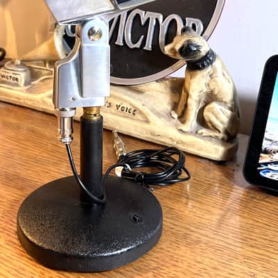 Rare 1960's Lafayette 99-4581 Dynamic Microphone, NOS, works, w/cable & stand image 4