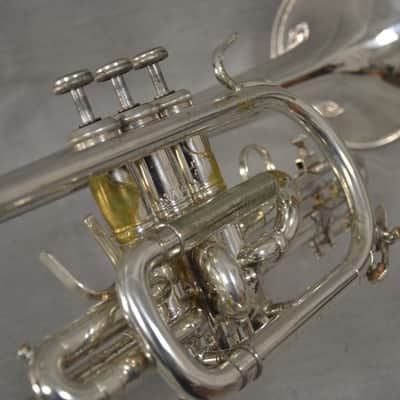Corneta Bach Stradivarius 181-37 plateada en buen estado. image 14