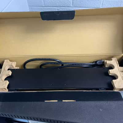 Furman M-8x2 Power Conditioner 2010s - Black image 2