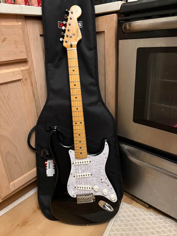 Fender Player II Stratocaster 2024 - Present - Black with White Pickguard Upgrades 60s Alnico Strat Pickups Kluson F Tuners