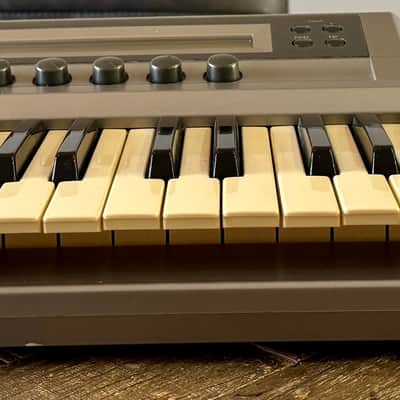 Korg Prophecy SSP-1 Solo Analog Modeling Synth. Immaculate with original manuals & power cable image 5