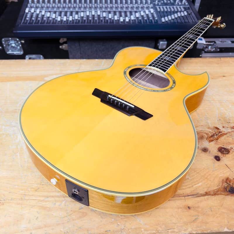 WASHBURN EA26 1996 CRAIG CHAQUICO SIGNATURE EQUIS PREAMP 