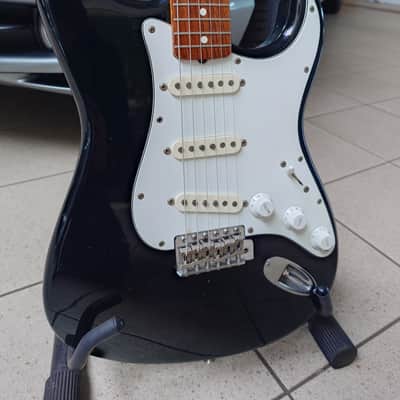 Fender JV Stratocaster 1982 - Black image 1