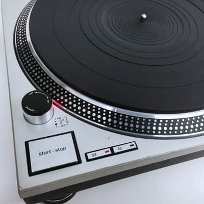 2 Technics SL-1200 MK2 (120V) image 9