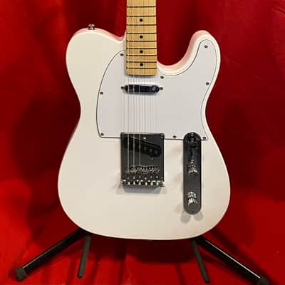 Squier Affinity Telecaster with Laurel Fretboard, String Through Body 2021 - Present - Olympic White image 4