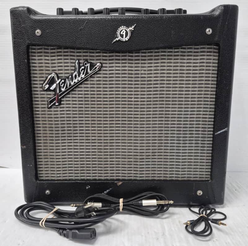 Fender Mustang 1