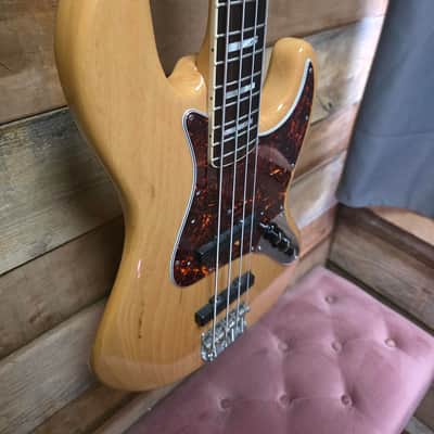 2006 American Vintage Reissue '75 J-Bass Natural w/case image 5