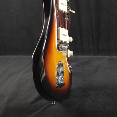 Mint Fender American Vintage II 1966 Jazzmaster Rosewood Fingerboard 3-Color Sunburst image 5
